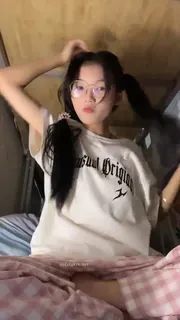 宿舍骚逼自慰扣逼 完整无删减版在线看