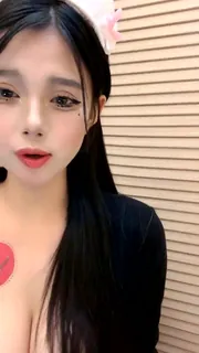 猫咪av站题材必看：顏值校花純情的皮皮 巨乳嫩妹 封面图