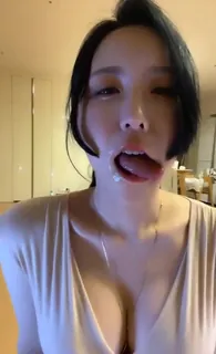 猫咪av站题材必看：骚货用舌头跳舞看着让人真想大鸡吧插进她嘴巴 插到她吐 女的叫 尹敏洙 封面图