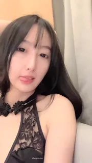 校花女神泡泡咕(困困飽飽)強勢 回歸直播福利 - 高清流媒体极速加载