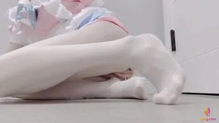 正在播放：#Cuteli #占星猫 #足控 #黑丝 #白丝福利姬各种剧情自慰淫语扣穴 (猫咪av站频道)