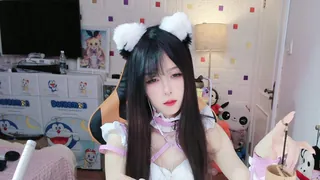 #娜娜sweet  新助眠视频_迷人的小狐狸拿出秘密武器助眠！ - 高清在线观看