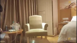 猫咪av站高分作品推荐：青春校園外圍女神 剛下海沒多久