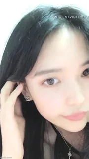 美女女大给男友拍小视频 - 极具视觉冲击力的猫咪av站内容