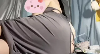 猫咪av站题材必看：性感睡裙床上自慰 封面图