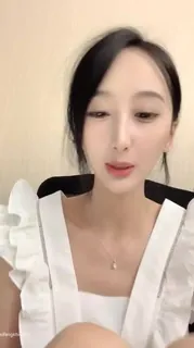 校花女神泡泡咕(困困飽飽)強勢回歸直播福利20220801(4)#校花 完整无删减版在线看