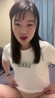 贫乳饥渴骚货,玩弄假阳具抽插骚穴... 最新更新资源合集