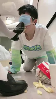 自拍玉足调教男奴 优质原创视频在线直达