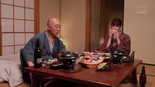 查看 美女人妻出差被自己上司给无套插入了 的详细介绍与播放