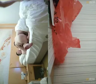 91视频官方收录：洗浴完進入正題 小少婦欲拒還迎 騷穴被舔的刹那釋放了自我‘