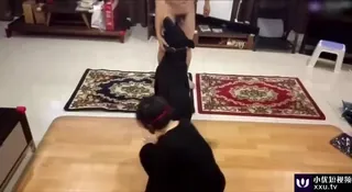 猫咪av站高分作品推荐：山东人狗门事件让爱犬操老婆对白清晰全网独家