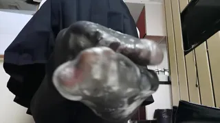 猫咪av站栏目：涂满润滑油的黑丝玉足 精彩封面