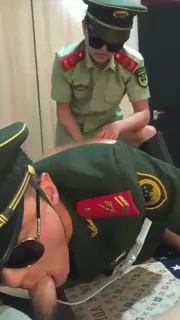 兵哥哥撸鸡巴03 手机浏览器流畅观看预览