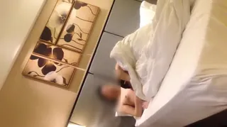 猫咪av站精选视频：跟侄女做爱得做个纪念 完整版