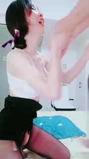 91社区热议作品：拉拉第一次玩男人很激动 实拍