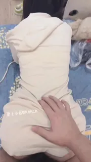 91社区热议作品：后入爆操邻家妹妹 实拍