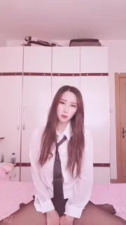 #野战 #勾引 #口爆 极品清纯反差婊御姐老师：野外足交，口交，自慰，啪啪啪：各种剧情扮演，水电工勾引自慰，丝袜美腿诱惑，灌肠，道具自慰，啪啪啪；各种淫荡,骚就对了 - 高清在线观看