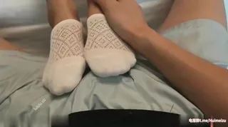 查看 更新自购价值288的美少女＋少妇足交 的详细介绍与播放