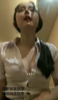 91视频官方收录：这眼镜妹不错。。。