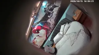91视频推荐：精品资源，全网最全的蜘蛛侠大圆床房偷拍，中青年夫妻情侣居多，也有年轻的学生情侣 手机在线播放