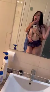 厕所自拍后入黑丝母狗 完整无删减版在线看