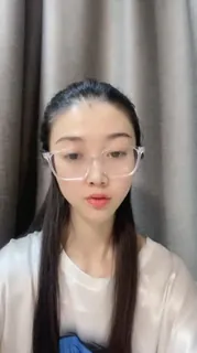 眼镜小骚逼自慰 玩家亲测好评资源