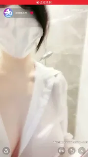 猫咪av站精选视频：拉拉女友的录频 完整版