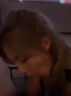 边看视频边享受骚人妻的口交 优质原创视频在线直达