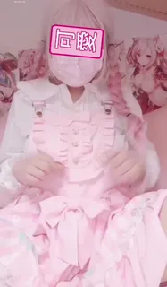 这个妹子也是操过，现在纯粹靠打扮来卖了，小穴已经不行了，就看看哪个男的接盘了 玩家亲测好评资源