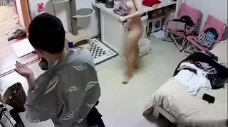 居家实拍 新婚夫妻的真实性生活 - 高清流媒体极速加载