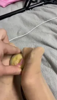 肉丝玉足玩黄瓜 优质原创视频在线直达