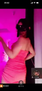 主播粉色包臀裙火热艳舞 - 1080P超清画质展示图