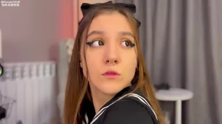 查看 爆插可爱骚逼JK小母狗 的详细介绍与播放