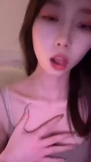 猫咪av站精选视频：媚娘主播火热诱惑 完整版