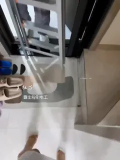 猫咪av站题材必看：寂寞少妇勾引维修师傅 封面图