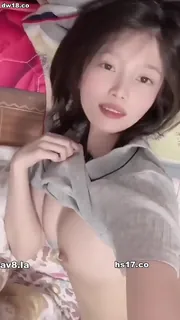 00后小母狗掰逼 优质原创视频在线直达