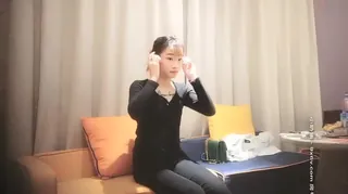 猫咪av站高分作品推荐：91沈先生 高颜值格子外套妹子啪啪，舔弄抹上润滑油侧入抽插猛操 #探花 #良家