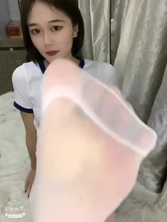 体育操服短发美女白丝玉足诱惑 最新更新资源合集