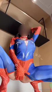 91视频推荐：英雄联盟的制服诱惑抠逼 手机在线播放