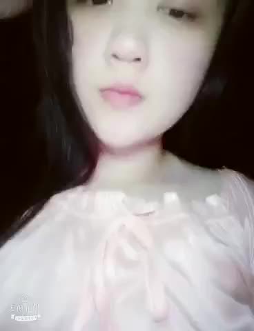 猫咪av站精选视频：拉拉自己寂寞难耐 完整版