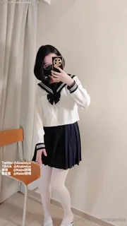 #推特  奶咪 肛塞 水手服白丝袜 - 极具视觉冲击力的猫咪av站内容