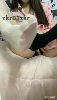 可爱小母狗黑丝白丝随便挑 - 实时更新的高清猫咪av站资源