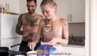 正在播放：跟男朋友自拍生活 (猫咪av站频道)