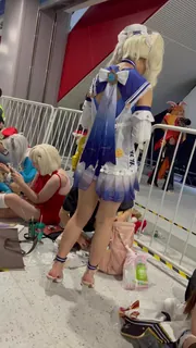 原神 芭芭拉 抄底 泳装也给你抄底,贴着屁股近距离拍摄 完整无删减版在线看