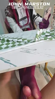 妈咪穿红丝足交 手机浏览器流畅观看预览