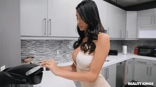 老板潜规则女下属 - 1080P超清画质展示图