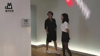 查看 售楼员以身赔罪 的详细介绍与播放