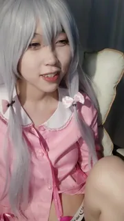 猫咪av站高分作品推荐：可爱JK双马尾妹妹
