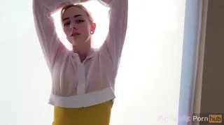 邻家骚货喜欢吃我大鸡巴 手机浏览器流畅观看预览