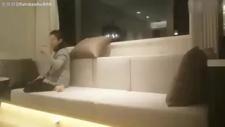 猫咪av站高分作品推荐：探花翻车翻车老司机（9总全国探花）九总再约大胸漂亮妹子，脱光摸胸舔穴时被妹子揭穿，被敲诈8000，手机被砸#探花系列 探花/翻车